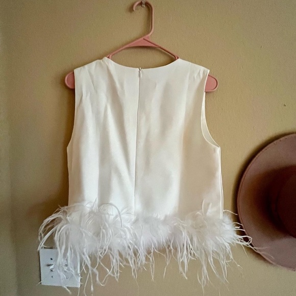Feather trim top - Picture 2 of 2
